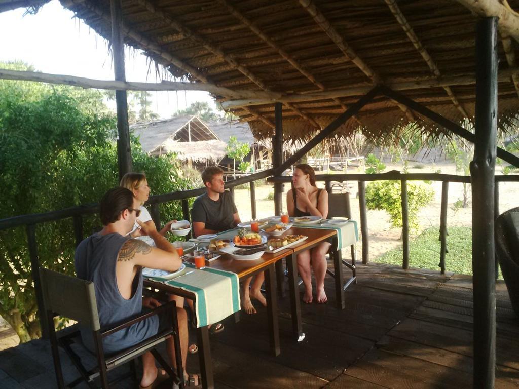 The Beach Camp Yala Kirinda  Extérieur photo